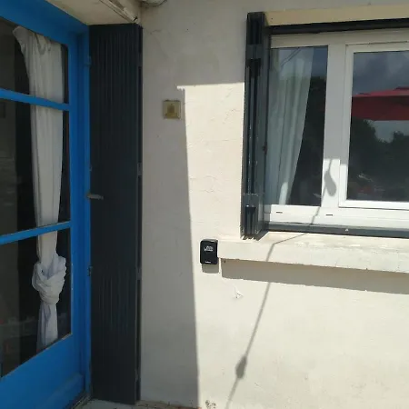 Longère Familiale Charentaise En Charente-maritime *