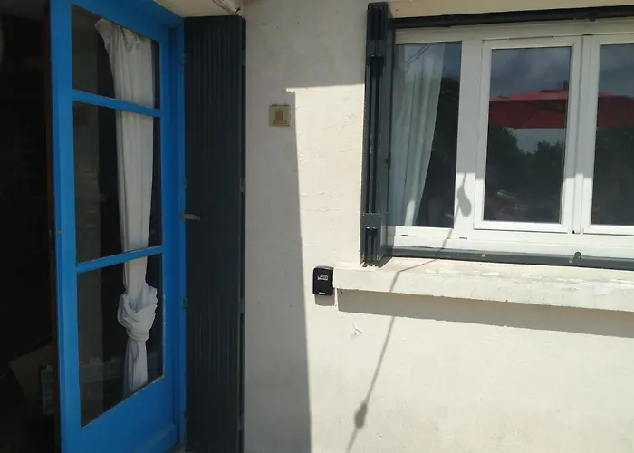 Longere Familiale Charentaise En Charente-maritime *