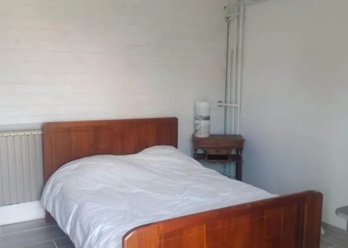 Longere Familiale Charentaise En Charente-maritime *