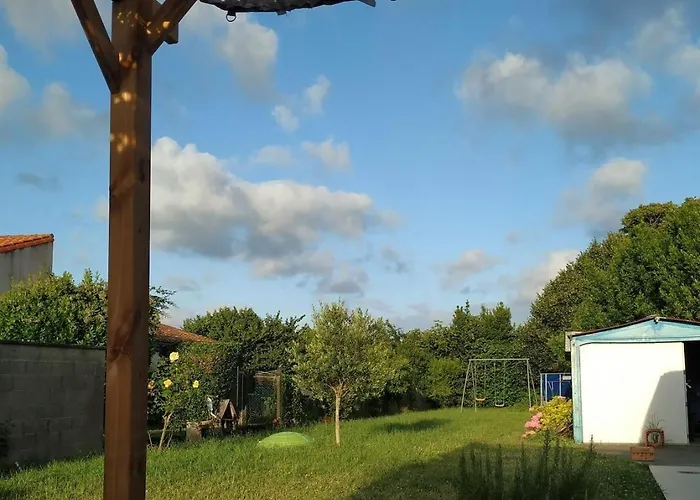 Longere Familiale Charentaise En Charente-maritime * La Tremblade